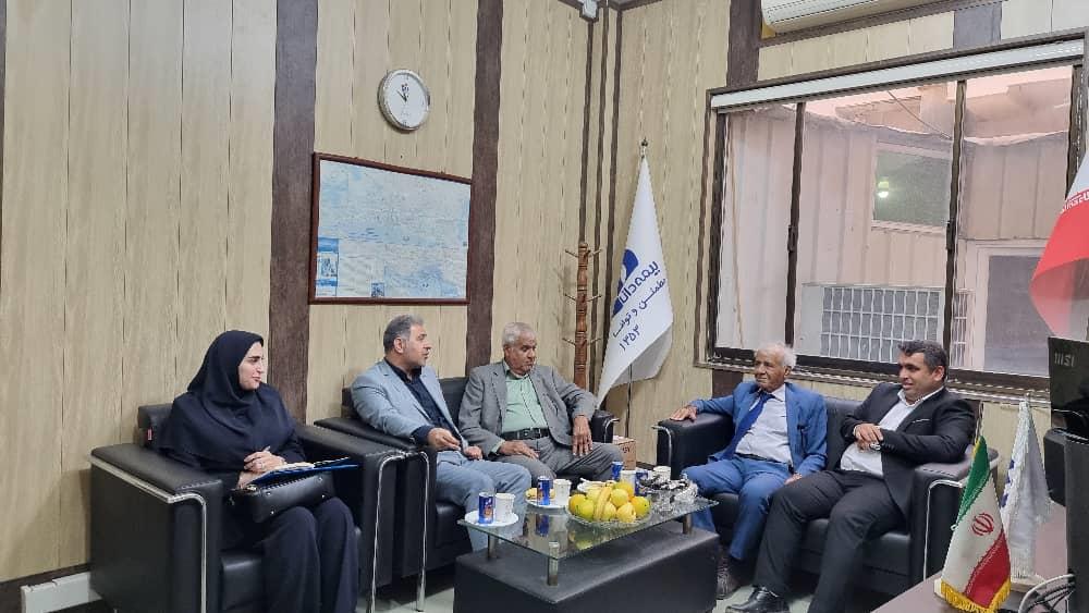 تعامل مدیران صندوق بازنشستگی و بیمه دانا هرمزگان درجهت رفع موانع و بهبود ارایه خدمات به بازنشستگان ا...